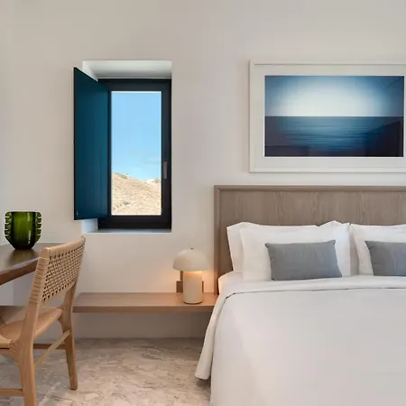 Sandblu 5* Kamari (Santorini)